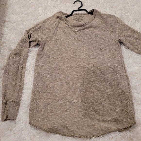 Long sleeve American Eagle Outfitters sweatshirt - Picture 2 of 4